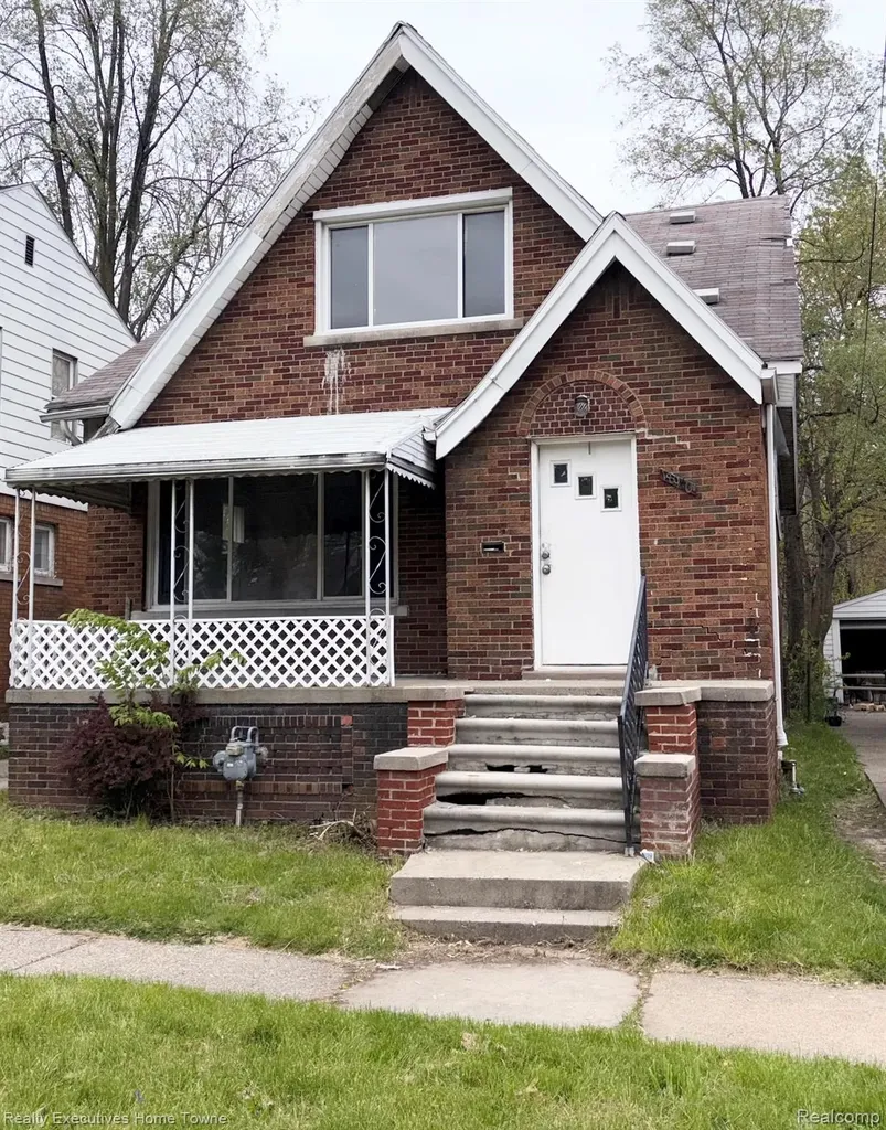 18960 Hamburg Street Detroit City MI 48205