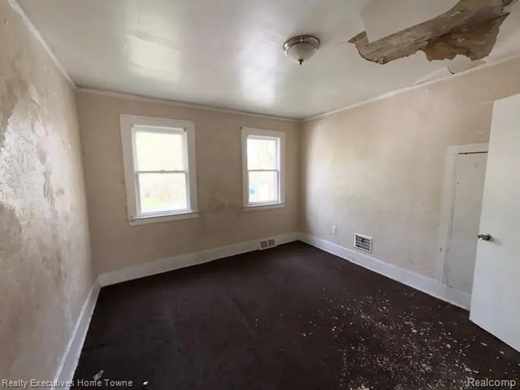 18960 Hamburg Street Detroit City MI 48205