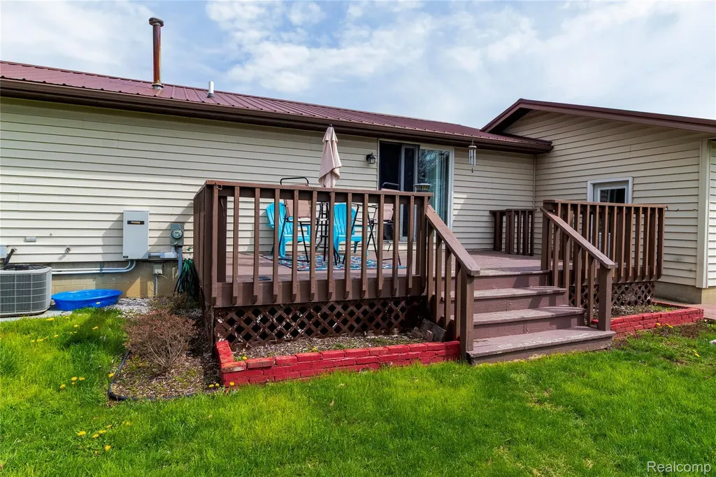 6761 Lorraine Street Marlette City MI 48453