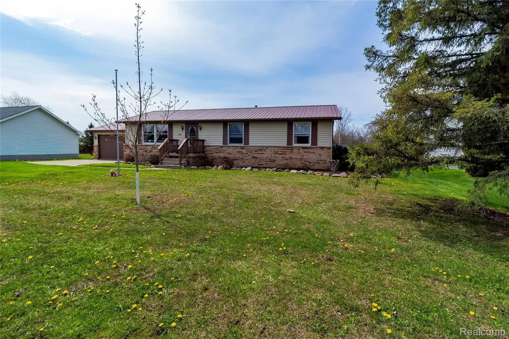 6761 Lorraine Street Marlette City MI 48453