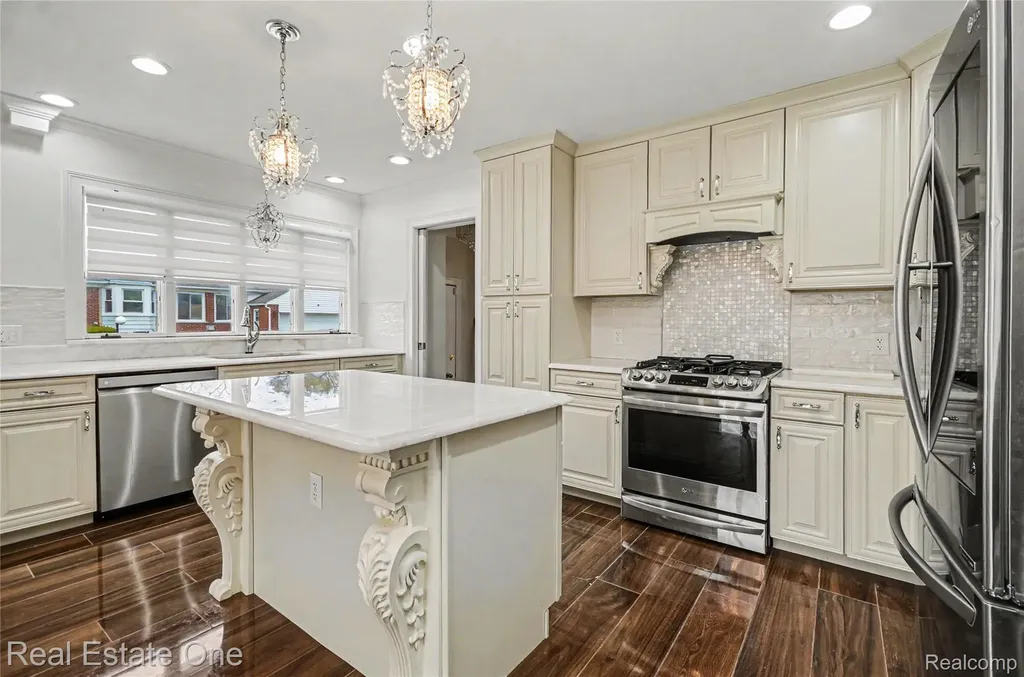 3980 W. Outer Drive Detroit City MI 48221