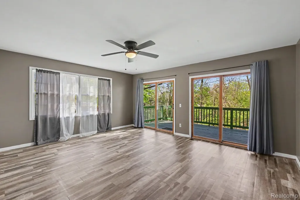 4725 Hickory Drive Highland Charter Township MI 48356