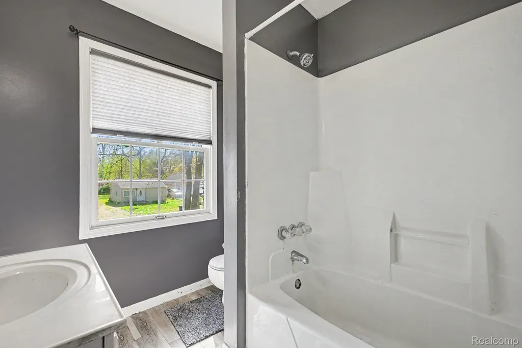 4725 Hickory Drive Highland Charter Township MI 48356