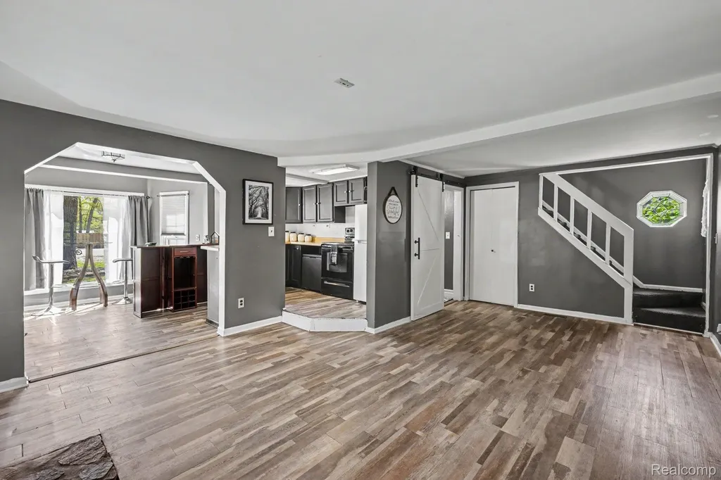 4725 Hickory Drive Highland Charter Township MI 48356