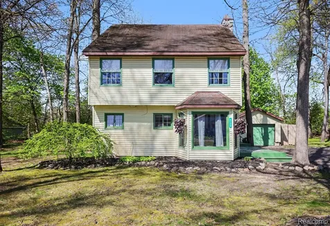 4725 Hickory Drive Highland Charter Township MI 48356