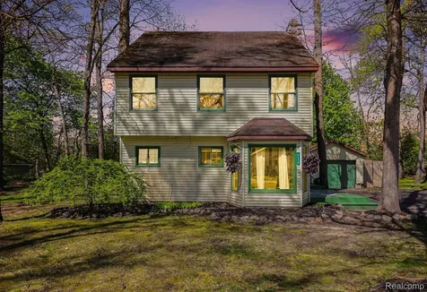 4725 Hickory Drive Highland Charter Township MI 48356