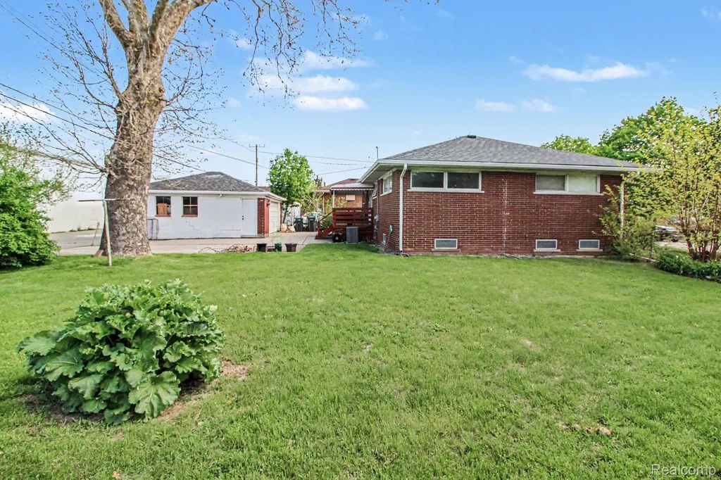 17751 Ruth Street Melvindale City MI 48122