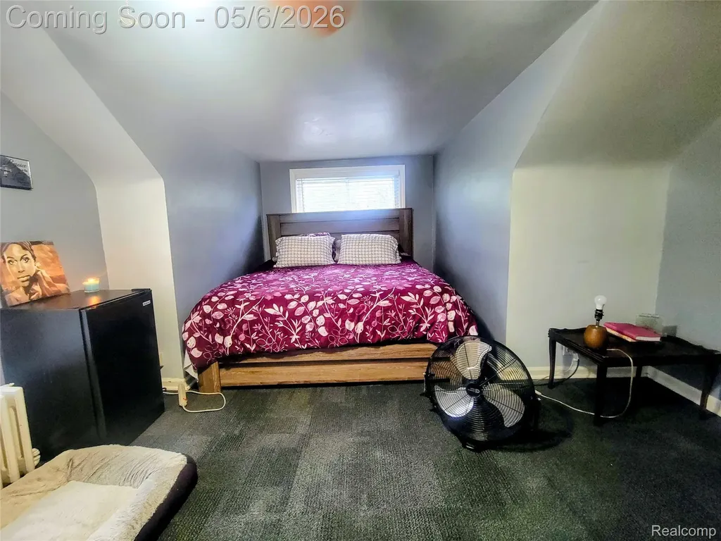 17134 Brady Redford Charter Township MI 48240