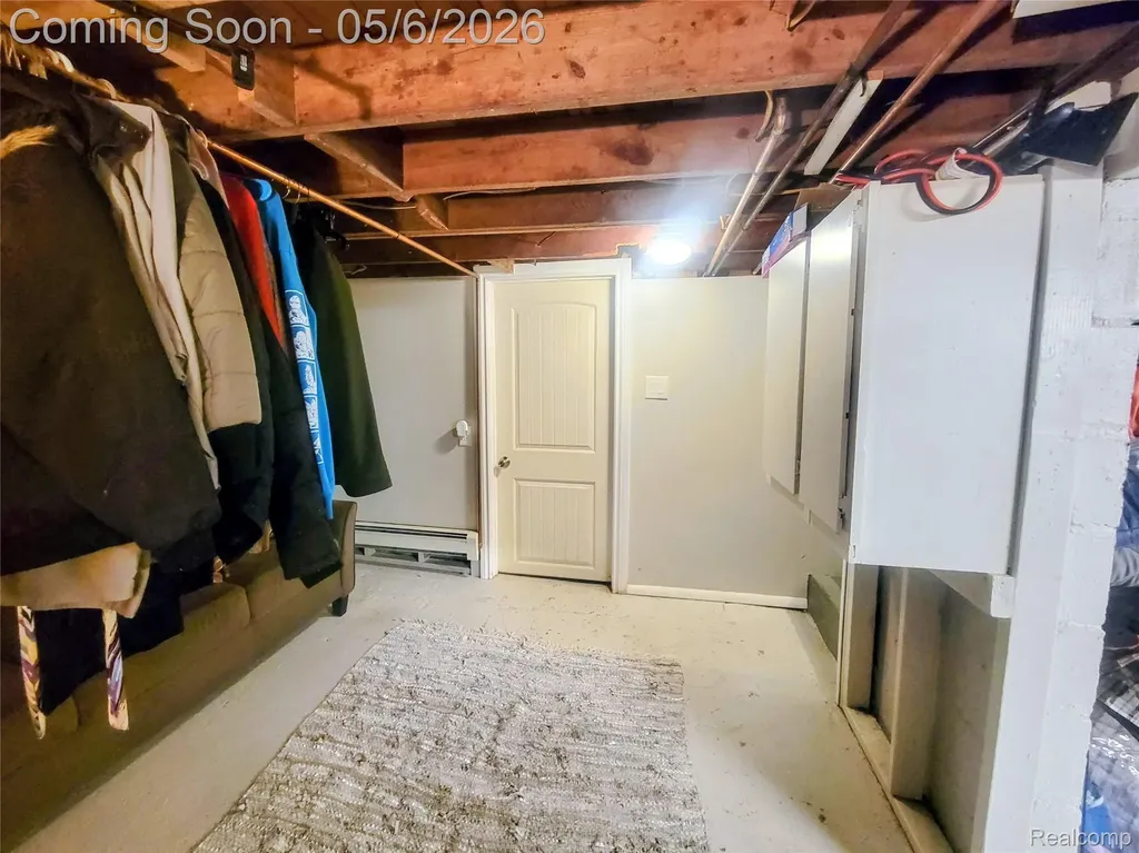 17134 Brady Redford Charter Township MI 48240