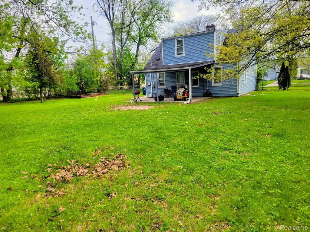 17134 Brady Redford Charter Township MI 48240