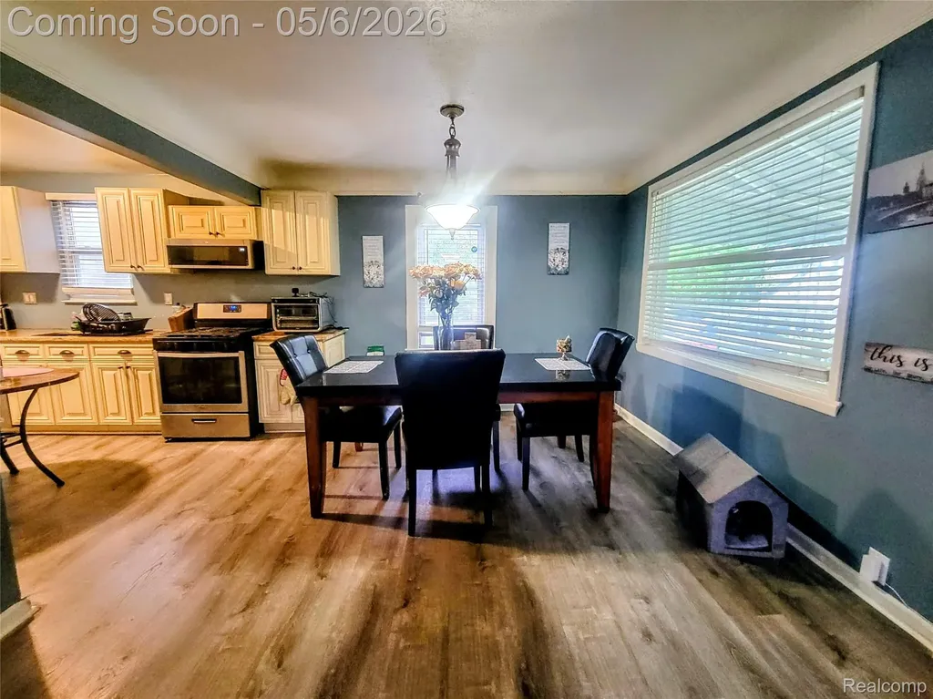 17134 Brady Redford Charter Township MI 48240