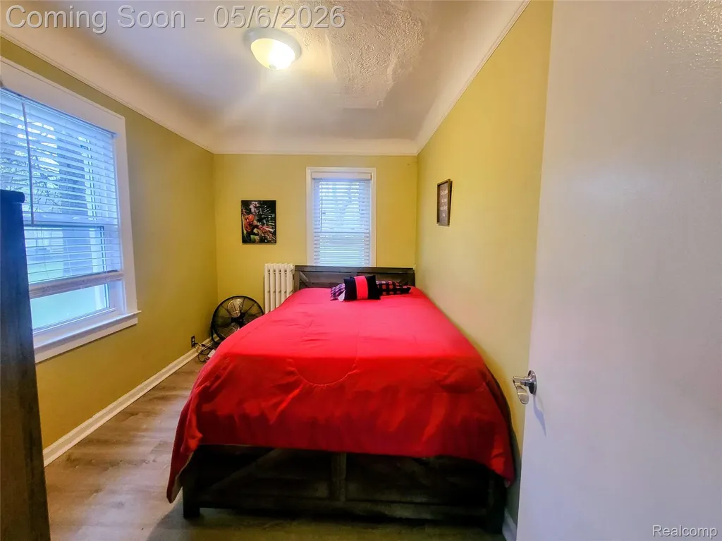 17134 Brady Redford Charter Township MI 48240