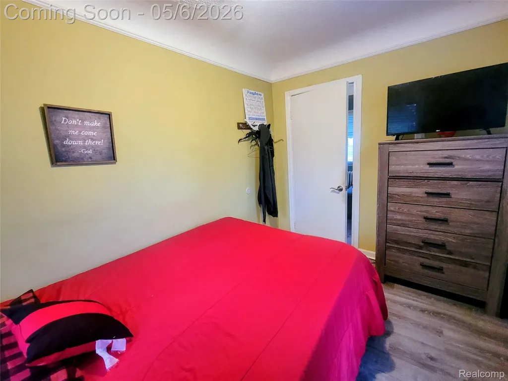 17134 Brady Redford Charter Township MI 48240