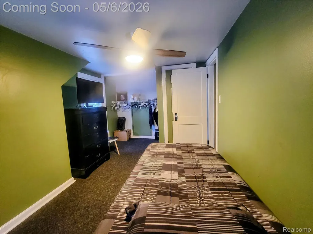 17134 Brady Redford Charter Township MI 48240