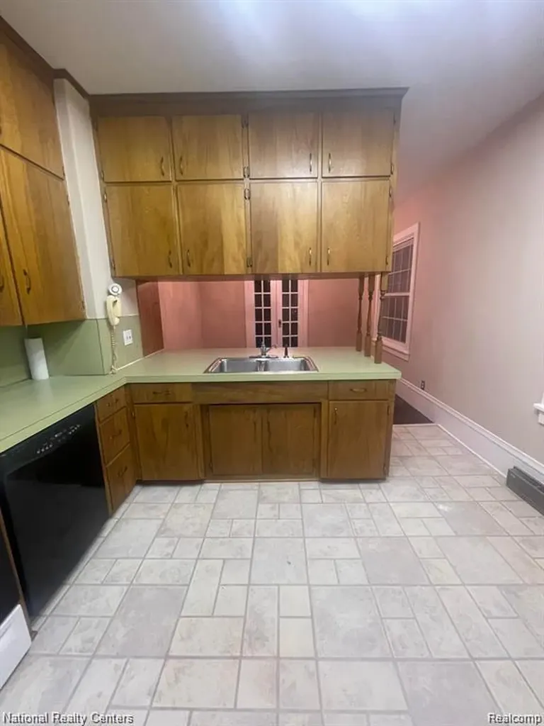 604 Union Street Milford Village MI 48381