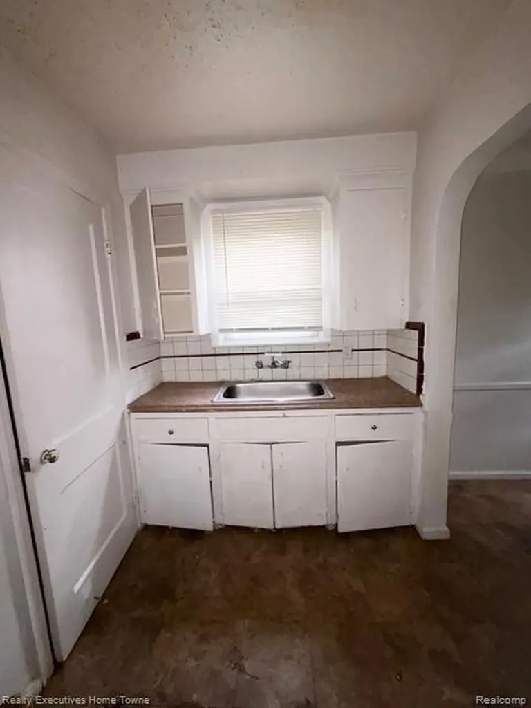 12906 Faust Avenue Detroit City MI 48223
