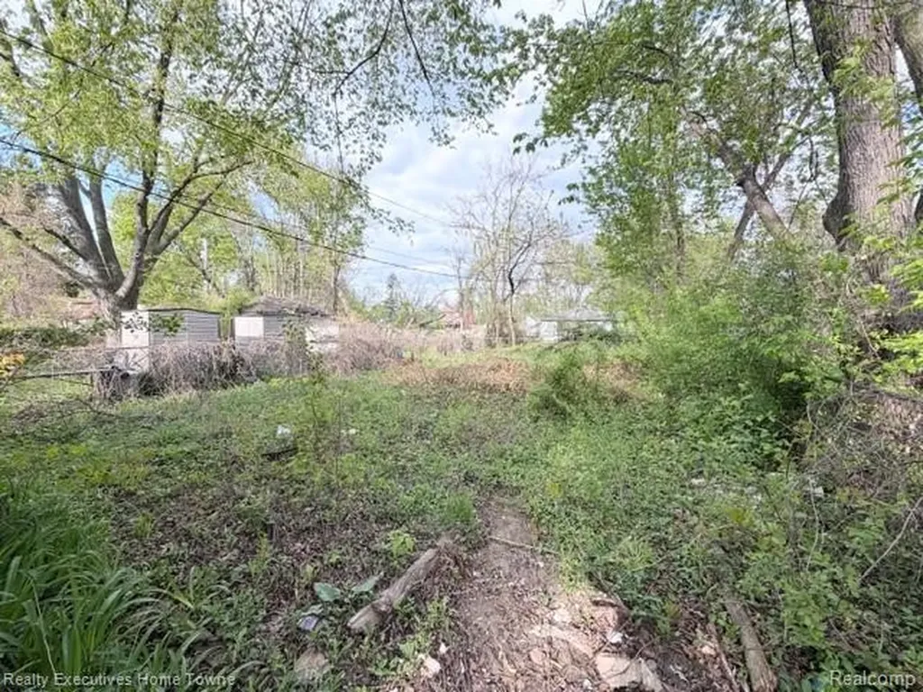 12906 Faust Avenue Detroit City MI 48223