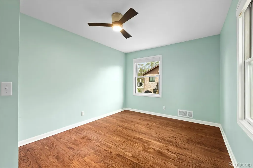 235 Indianwood Road Orion Charter Township MI 48362