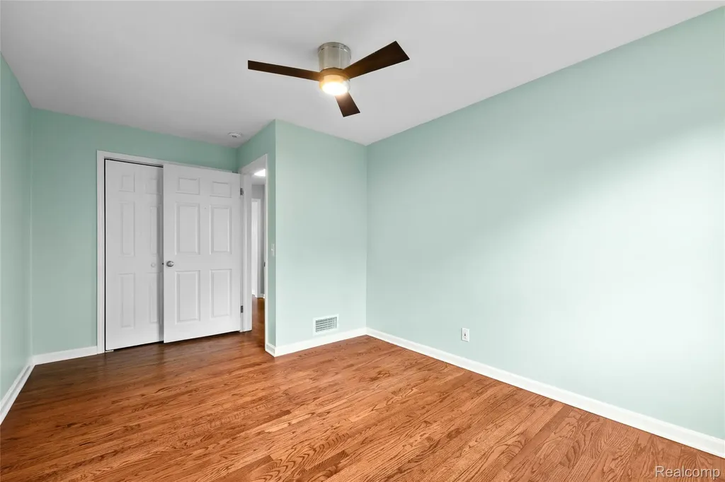 235 Indianwood Road Orion Charter Township MI 48362