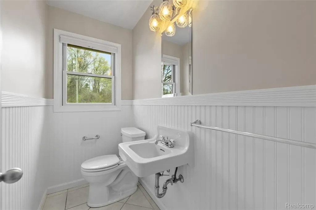 235 Indianwood Road Orion Charter Township MI 48362