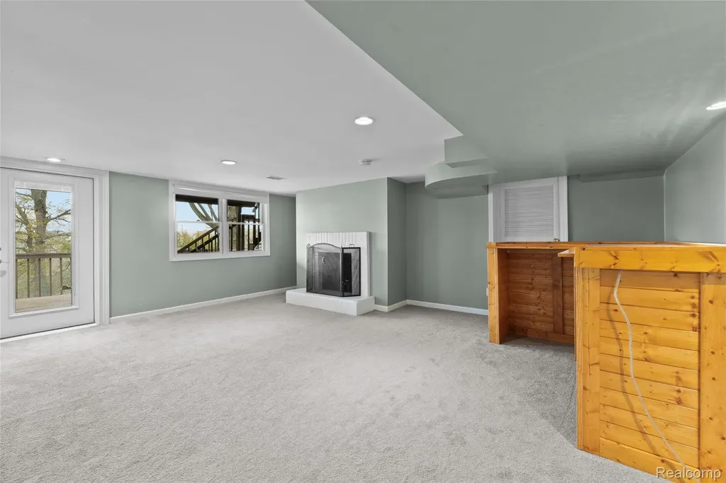 235 Indianwood Road Orion Charter Township MI 48362