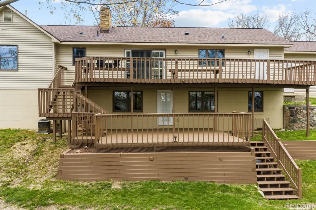 235 Indianwood Road Orion Charter Township MI 48362