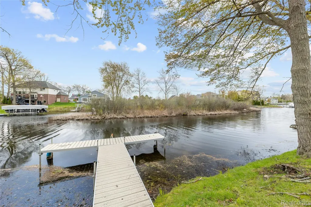 235 Indianwood Road Orion Charter Township MI 48362