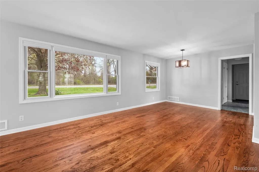 235 Indianwood Road Orion Charter Township MI 48362