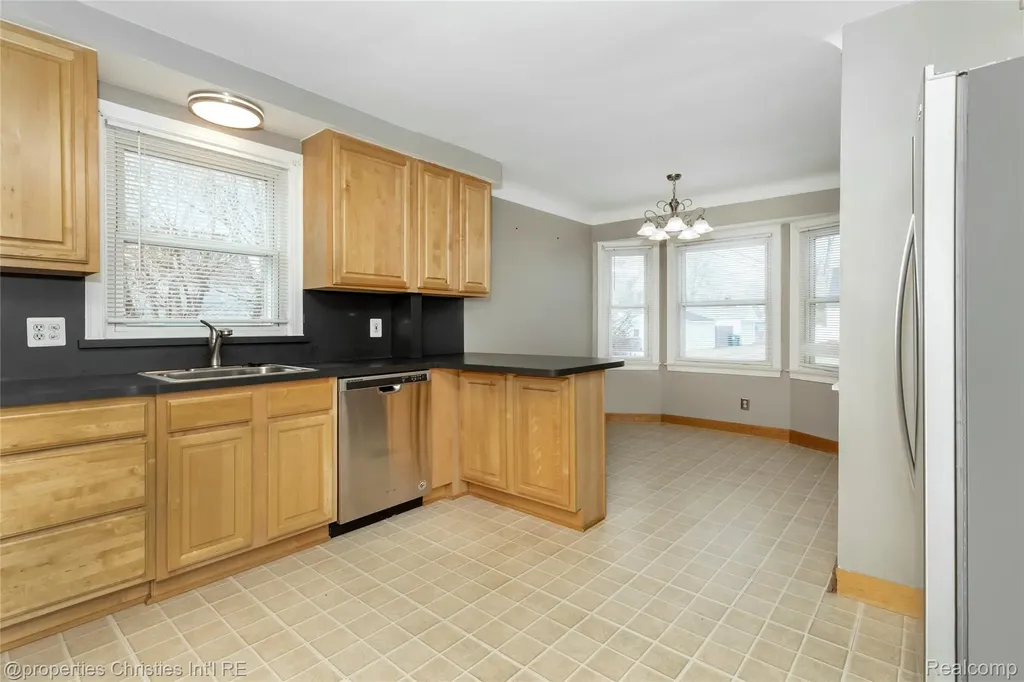 114 E Webster Road Royal Oak City MI 48073