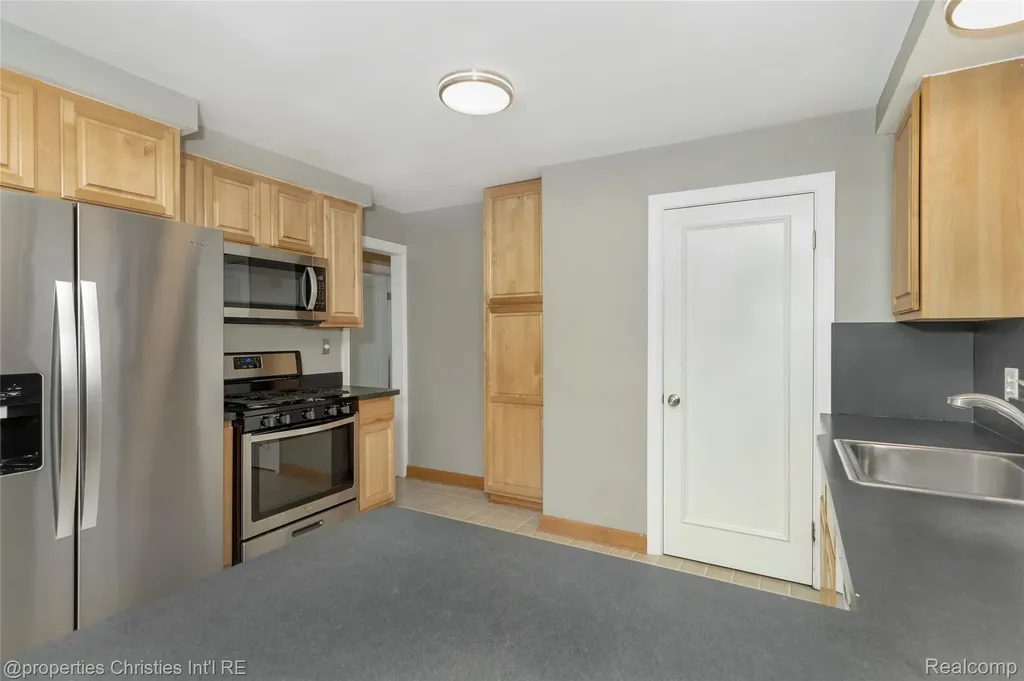 114 E Webster Road Royal Oak City MI 48073