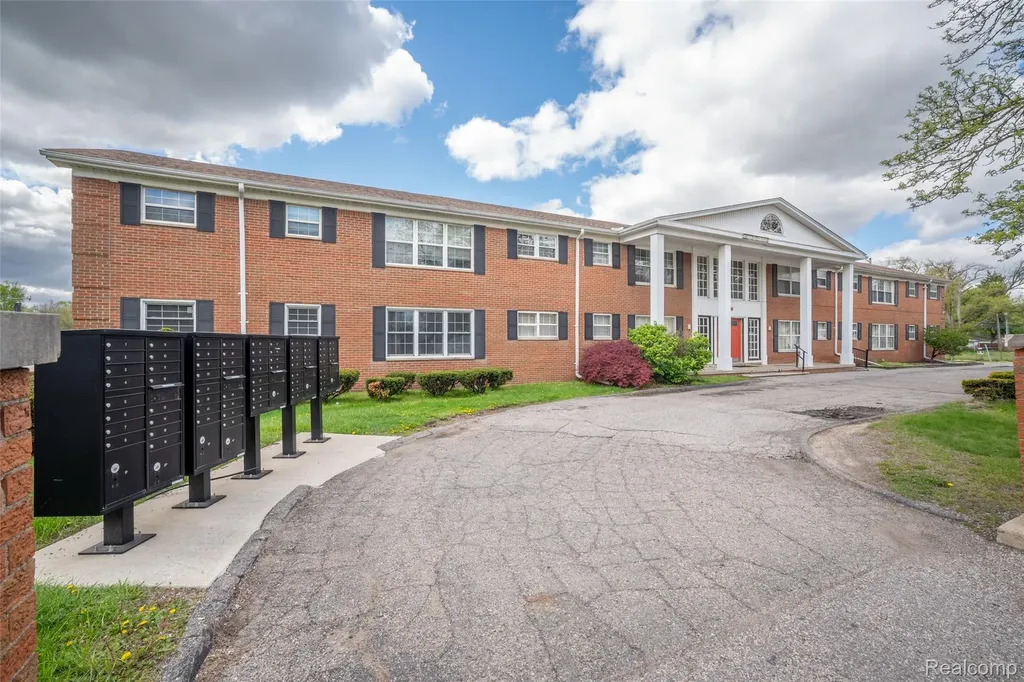 25301 5 Mile Road Redford Charter Township MI 48239