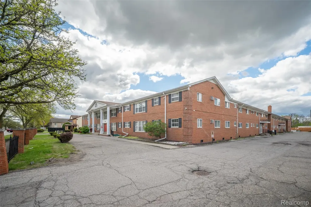 25301 5 Mile Road Redford Charter Township MI 48239