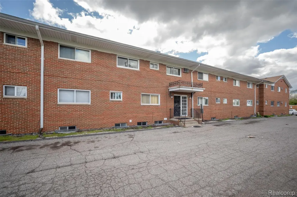 25301 5 Mile Road Redford Charter Township MI 48239