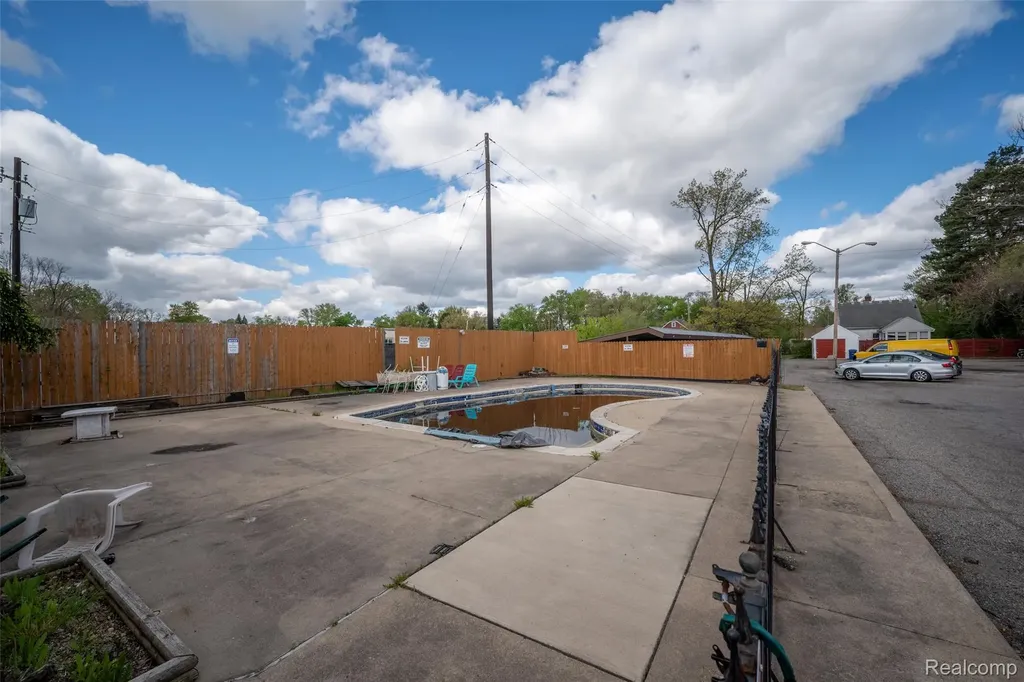 25301 5 Mile Road Redford Charter Township MI 48239