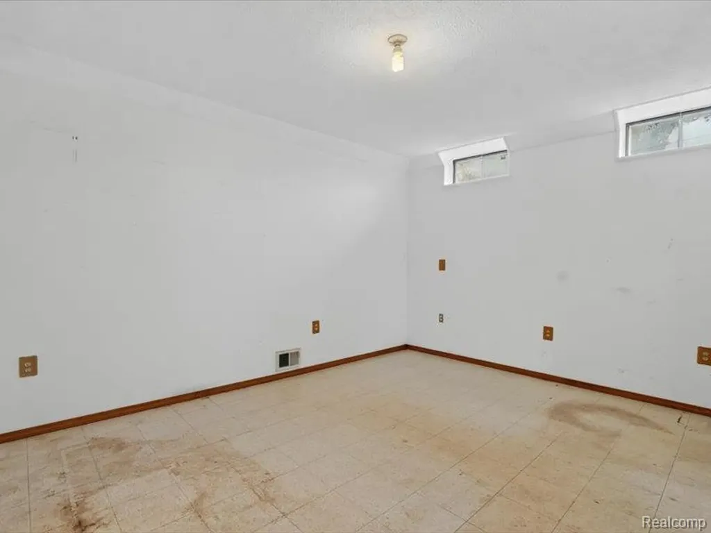 5081 Vines Road Marion Township MI 48843