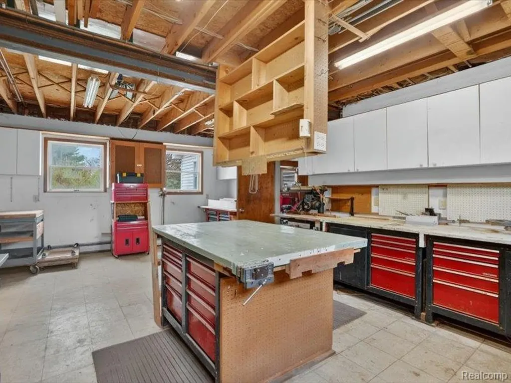 5081 Vines Road Marion Township MI 48843