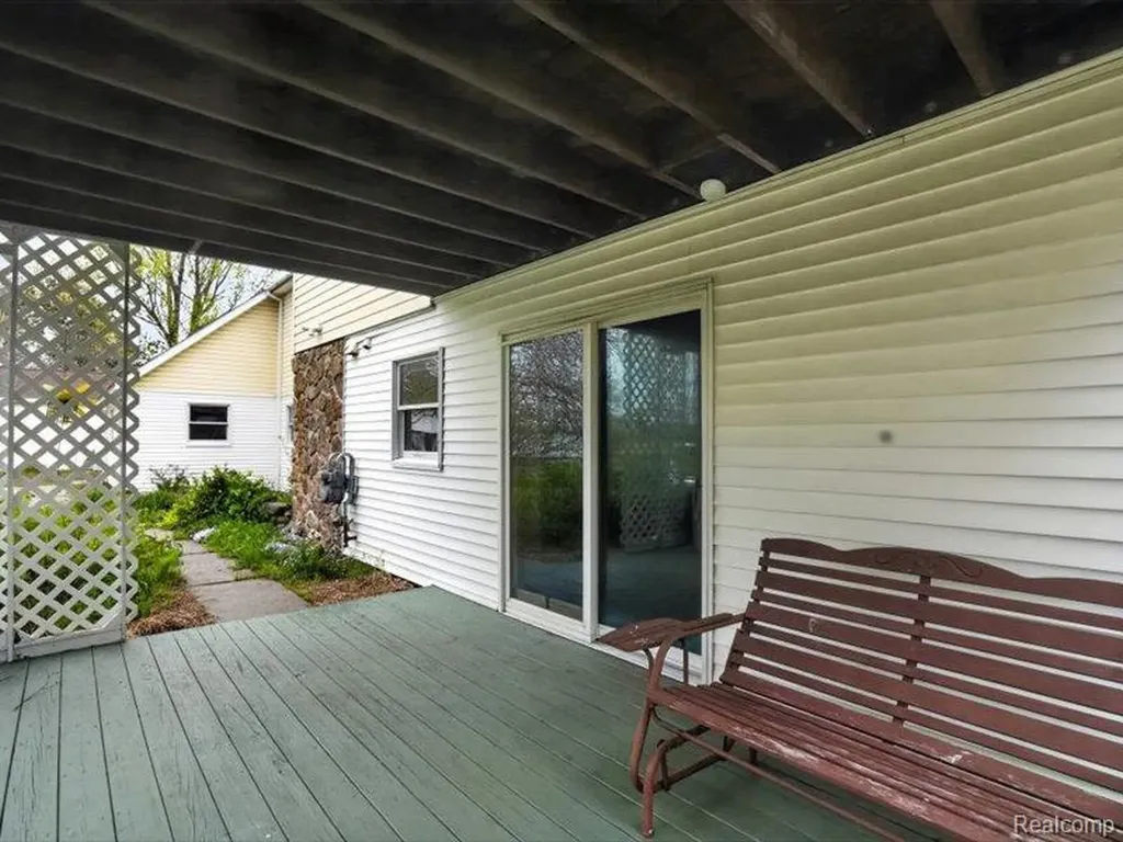 5081 Vines Road Marion Township MI 48843