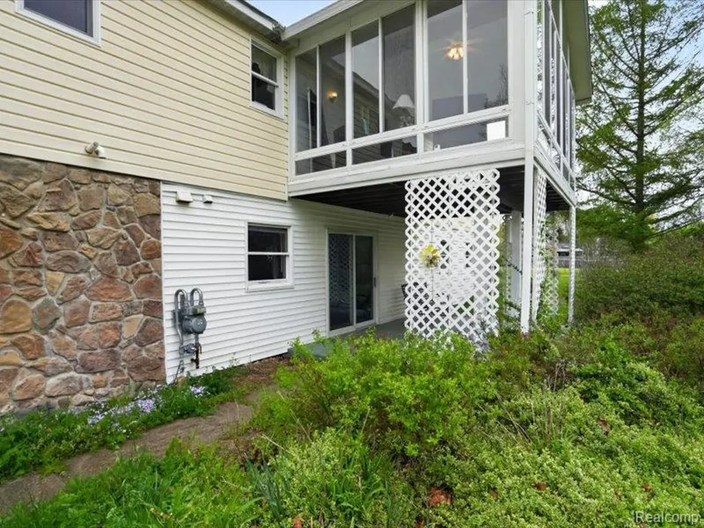 5081 Vines Road Marion Township MI 48843