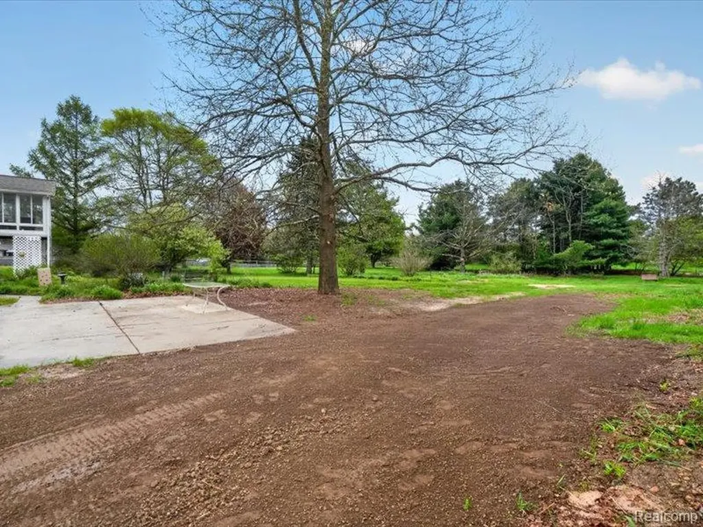 5081 Vines Road Marion Township MI 48843