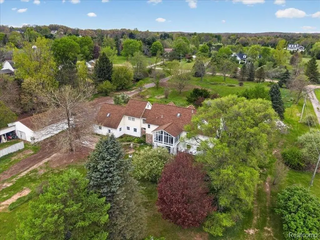 5081 Vines Road Marion Township MI 48843