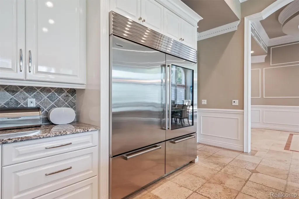 6608 Minnow Pond Drive West Bloomfield Charter Township MI 48322