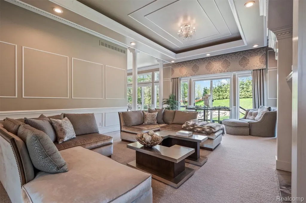 6608 Minnow Pond Drive West Bloomfield Charter Township MI 48322