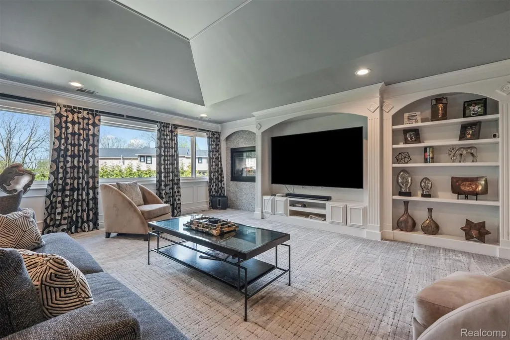 6608 Minnow Pond Drive West Bloomfield Charter Township MI 48322