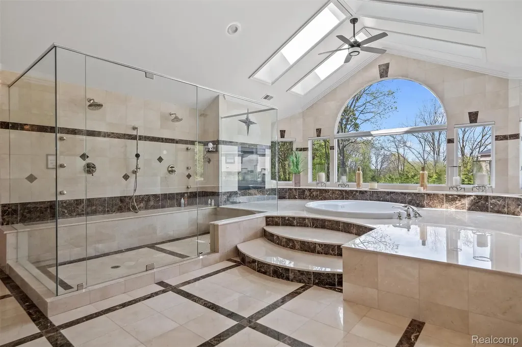 6608 Minnow Pond Drive West Bloomfield Charter Township MI 48322