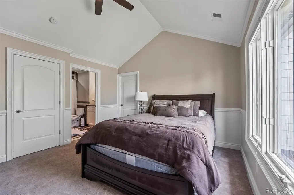 6608 Minnow Pond Drive West Bloomfield Charter Township MI 48322