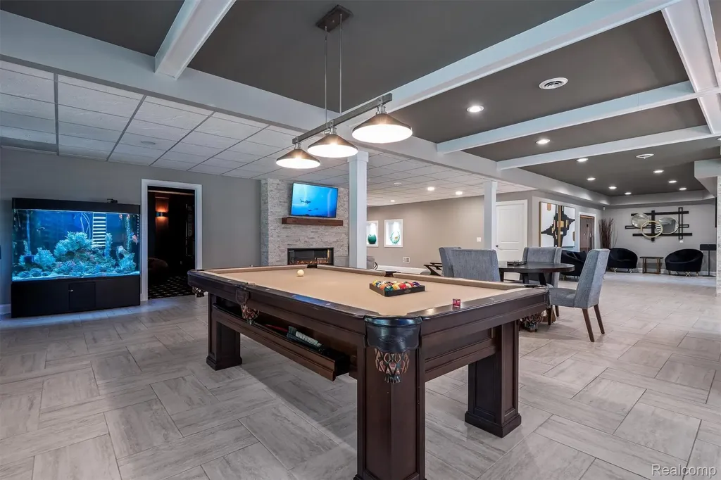 6608 Minnow Pond Drive West Bloomfield Charter Township MI 48322