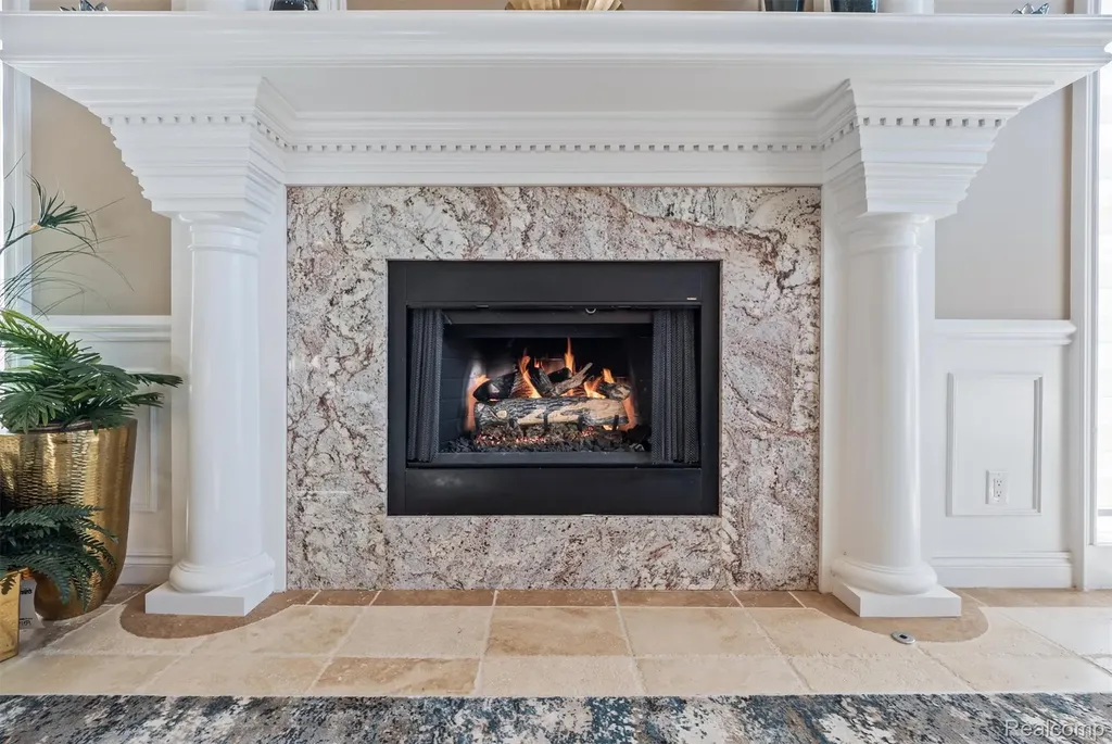 6608 Minnow Pond Drive West Bloomfield Charter Township MI 48322