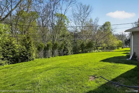 21730 Riverview Drive Beverly Hills Village MI 48025
