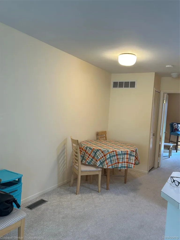 49936 Helfer Boulevard W Wixom City MI 48393
