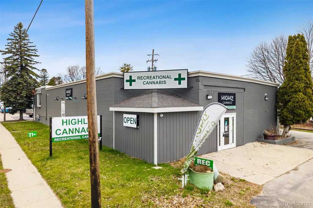 108 N Us Highway 23 Harrisville City MI 48740